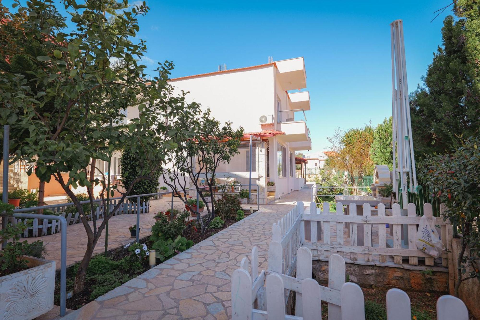 Villa Family Garden Ksamil Exterior photo